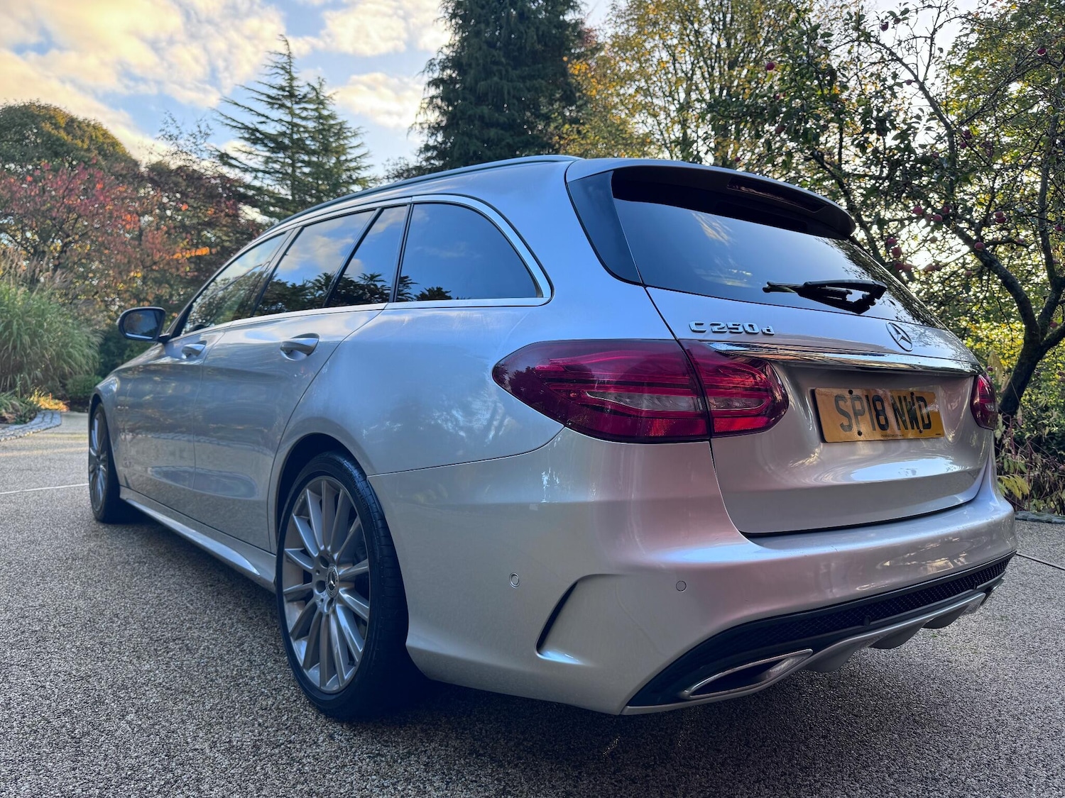 Used Mercedes-Benz C Class 2018 for sale - 76270602: Photo 4