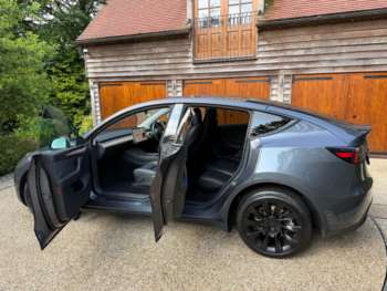Used Tesla Model Y 2022 for sale - 74631596: Photo
