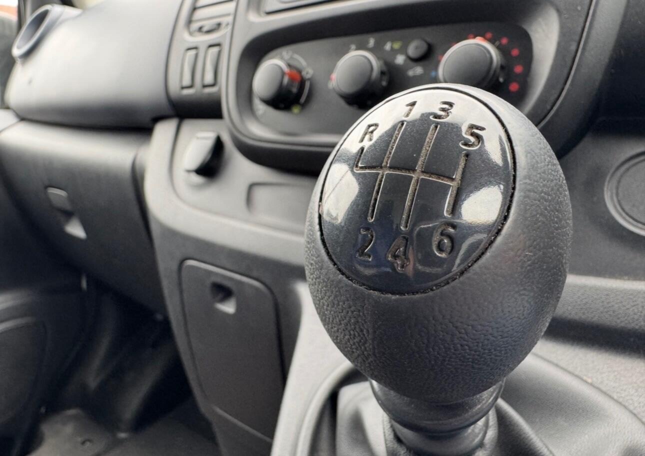 Used Vauxhall Vivaro 2016 for sale - 77457432: Photo 13