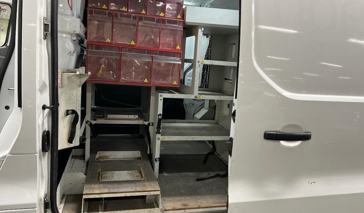 Used Vauxhall Vivaro 2016 for sale - 77457432: Photo 4