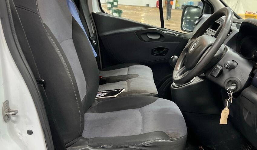 Used Vauxhall Vivaro 2016 for sale - 77457432: Photo 8