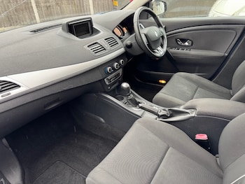 Used Renault Megane 2013 for sale - 77562621: Photo