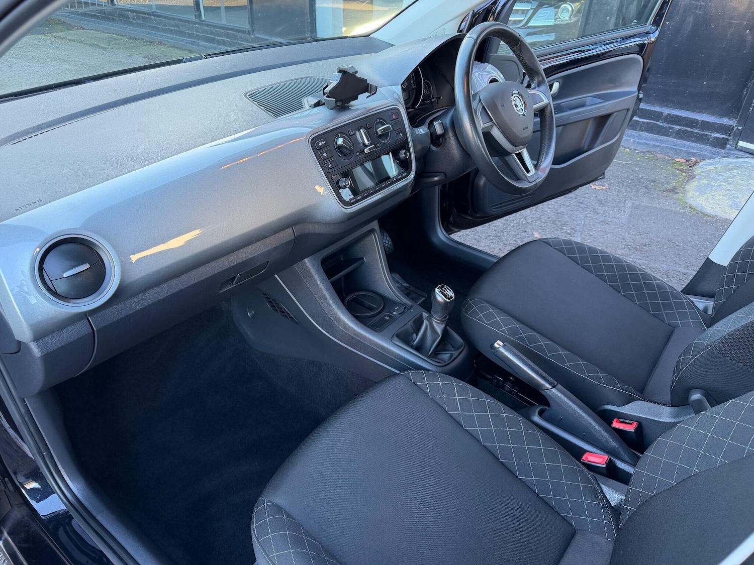 Used Skoda Citigo 2017 for sale - 77484920: Photo 4