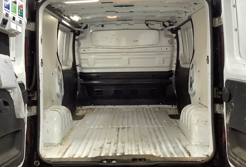 Used Vauxhall Vivaro 2016 for sale - 77460296: Photo 5