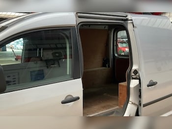 Used Volkswagen Caddy 2015 for sale - 79168227: Photo