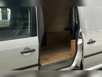 Used Volkswagen Caddy 2013 for sale - 79611174: Photo