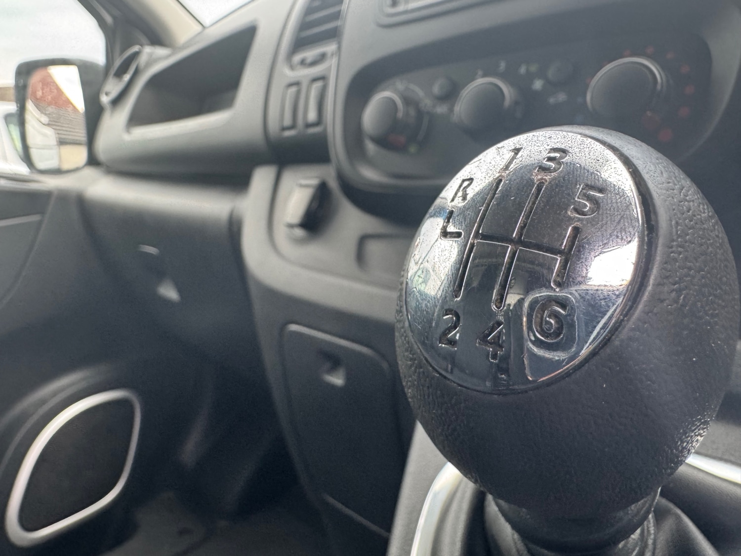 Used Vauxhall Vivaro 2018 for sale - 77492982: Photo 13