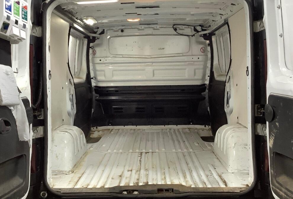 Used Vauxhall Vivaro 2016 for sale - 77484057: Photo 6
