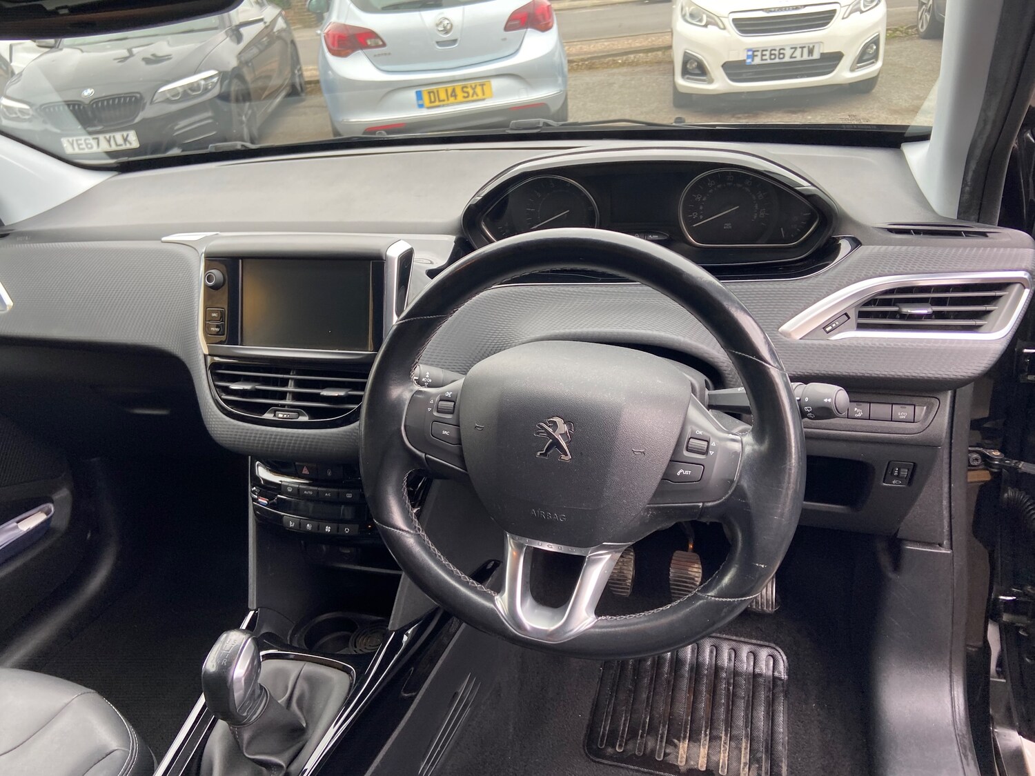 Used Peugeot 2008 2016 for sale - 77855823: Photo 28