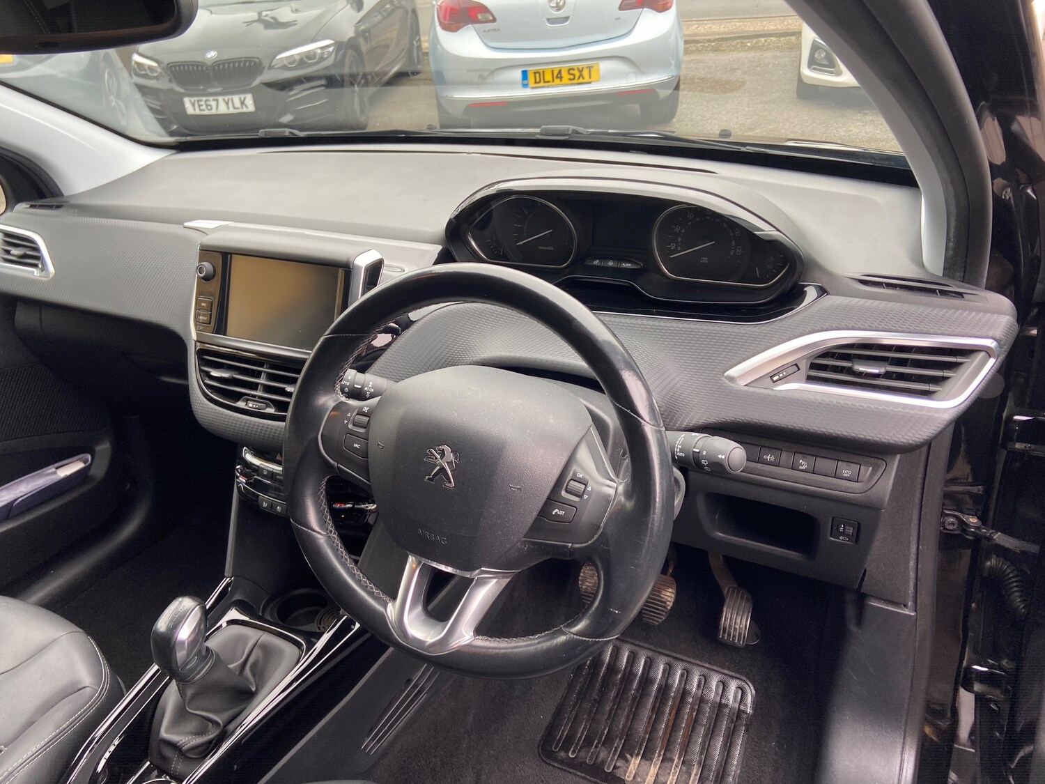 Used Peugeot 2008 2016 for sale - 77855823: Photo 31