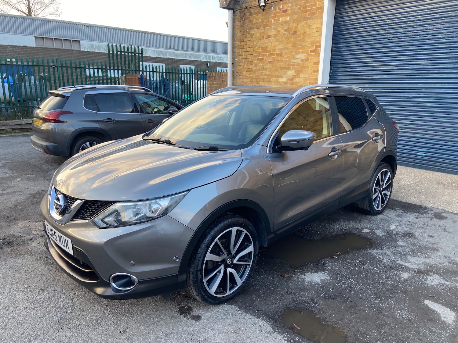 Used Nissan Qashqai 2015 for sale - 77050999: Photo 4