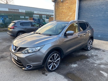 Used Nissan Qashqai 2015 for sale - 77050999: Photo