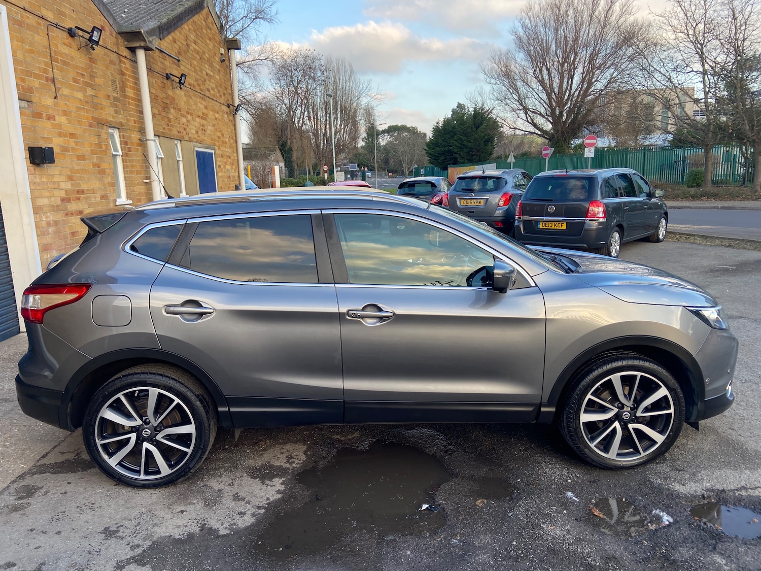 Used Nissan Qashqai 2015 for sale - 77050999: Photo 5