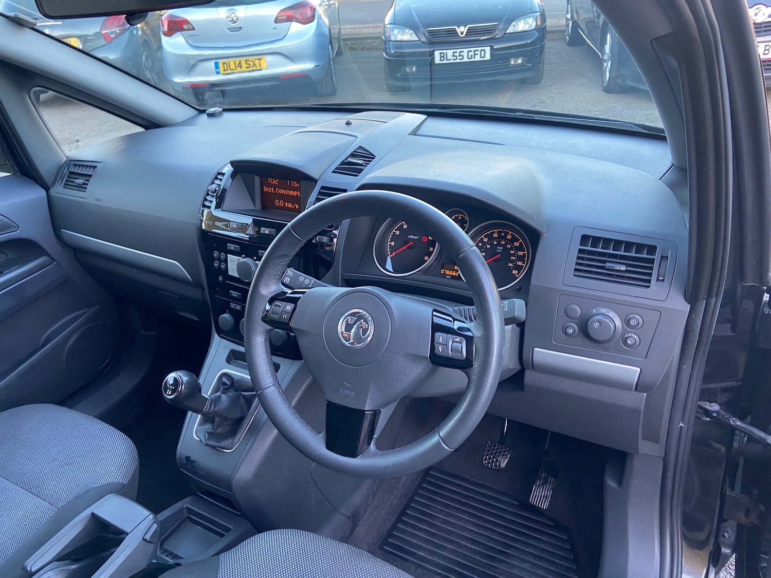 Used Vauxhall Zafira 2014 for sale - 77927516: Photo 22