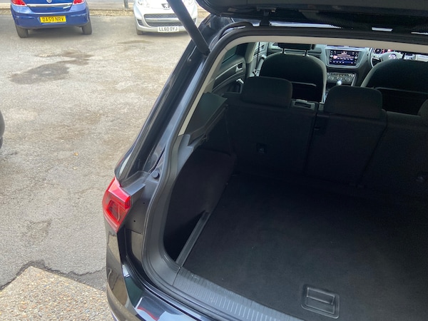 Used Volkswagen Tiguan 2019 for sale - 76217667: Photo 12