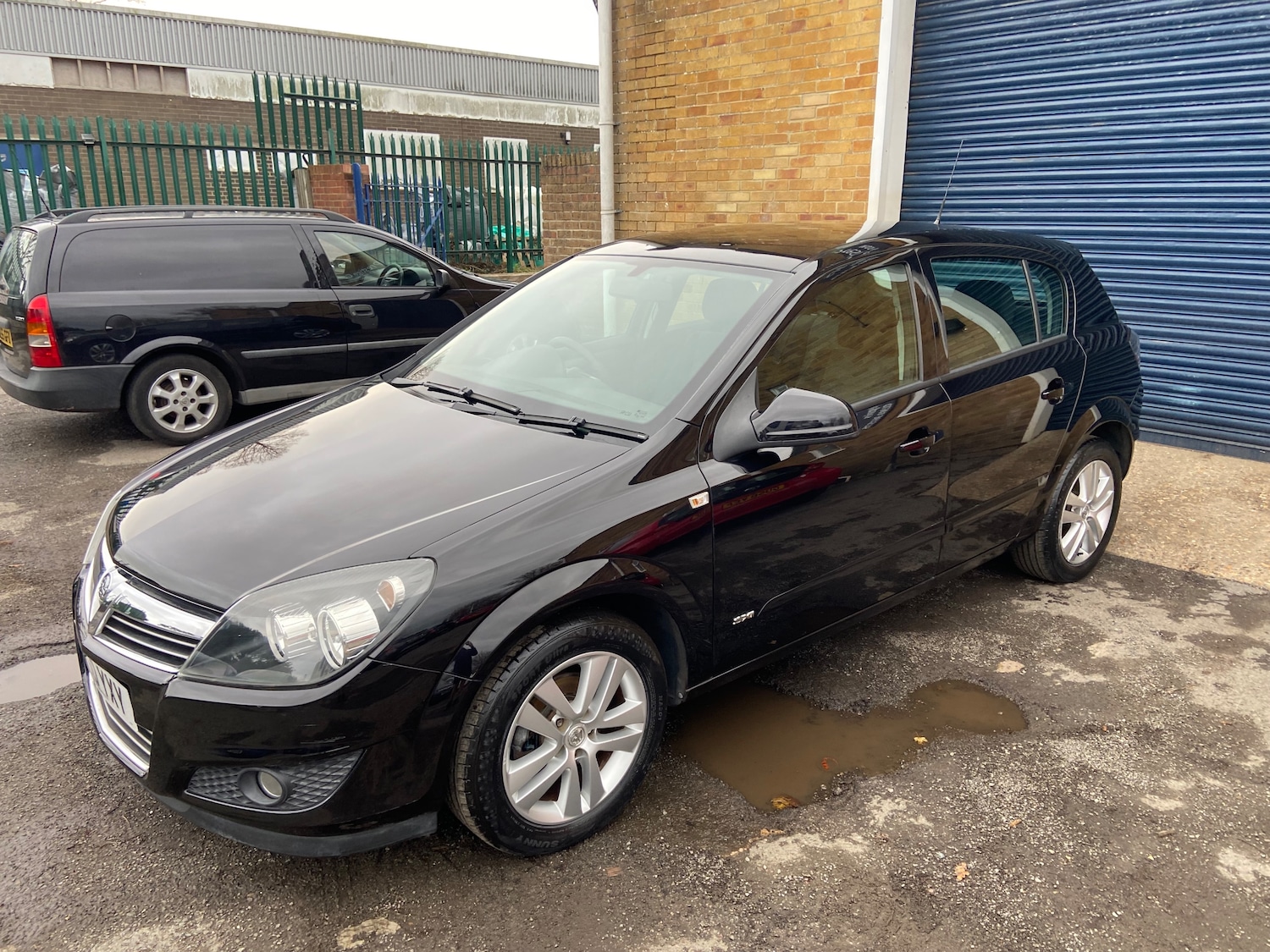 Used Vauxhall Astra 2011 for sale - 76954546: Photo 3