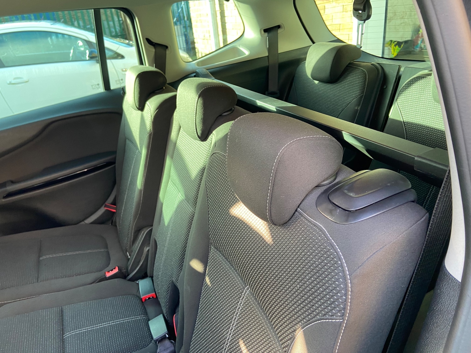 Used Vauxhall Zafira 2015 for sale - 77389116: Photo 17