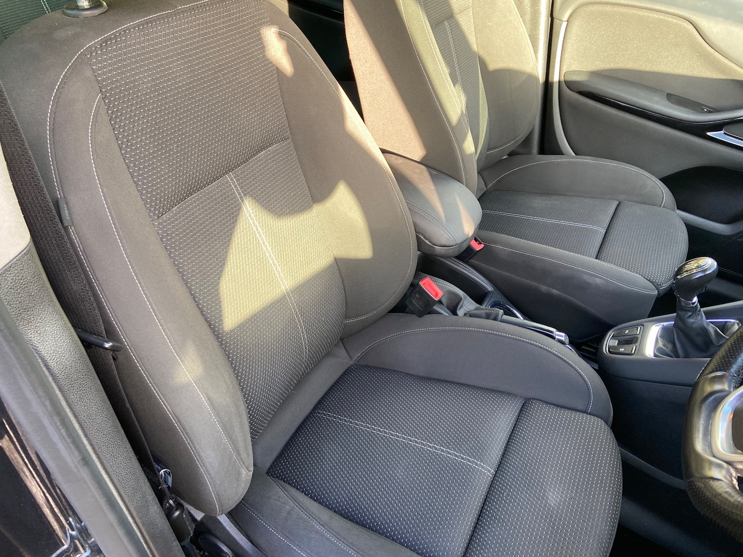 Used Vauxhall Zafira 2015 for sale - 77389116: Photo 27