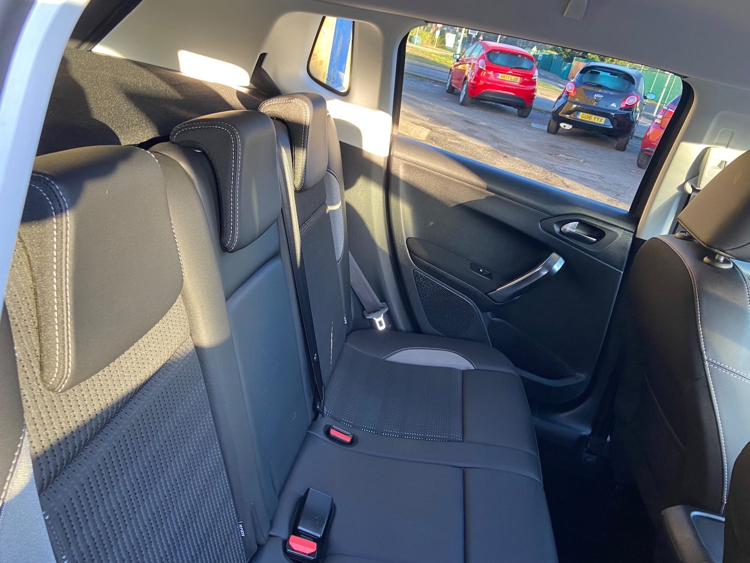 Used Peugeot 2008 2017 for sale - 77167342: Photo 27