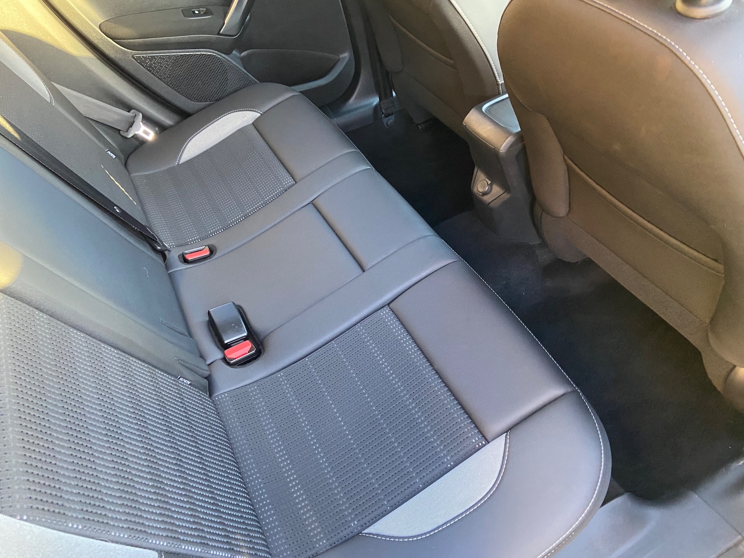 Used Peugeot 2008 2017 for sale - 77167342: Photo 28