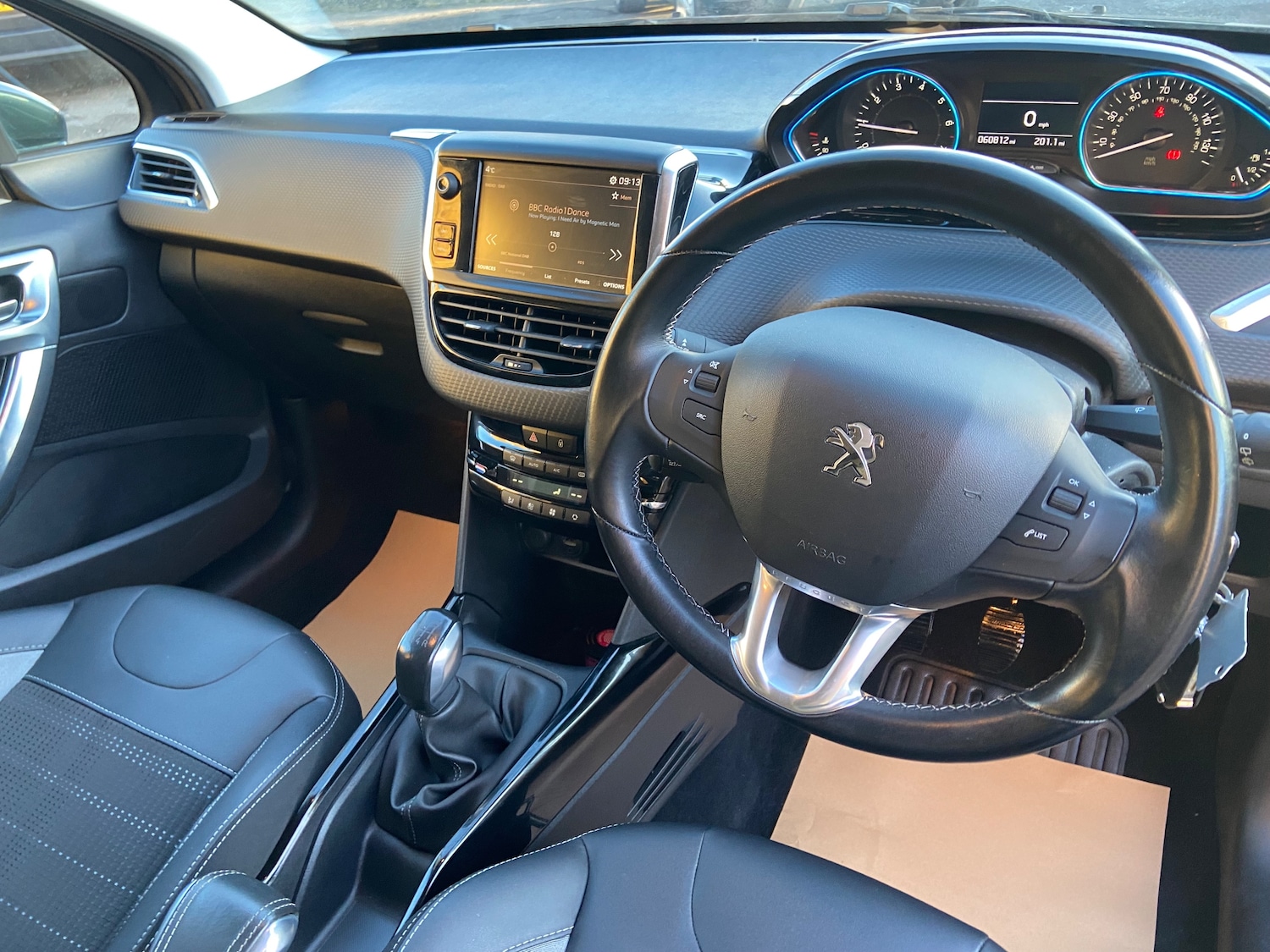 Used Peugeot 2008 2017 for sale - 77167342: Photo 31