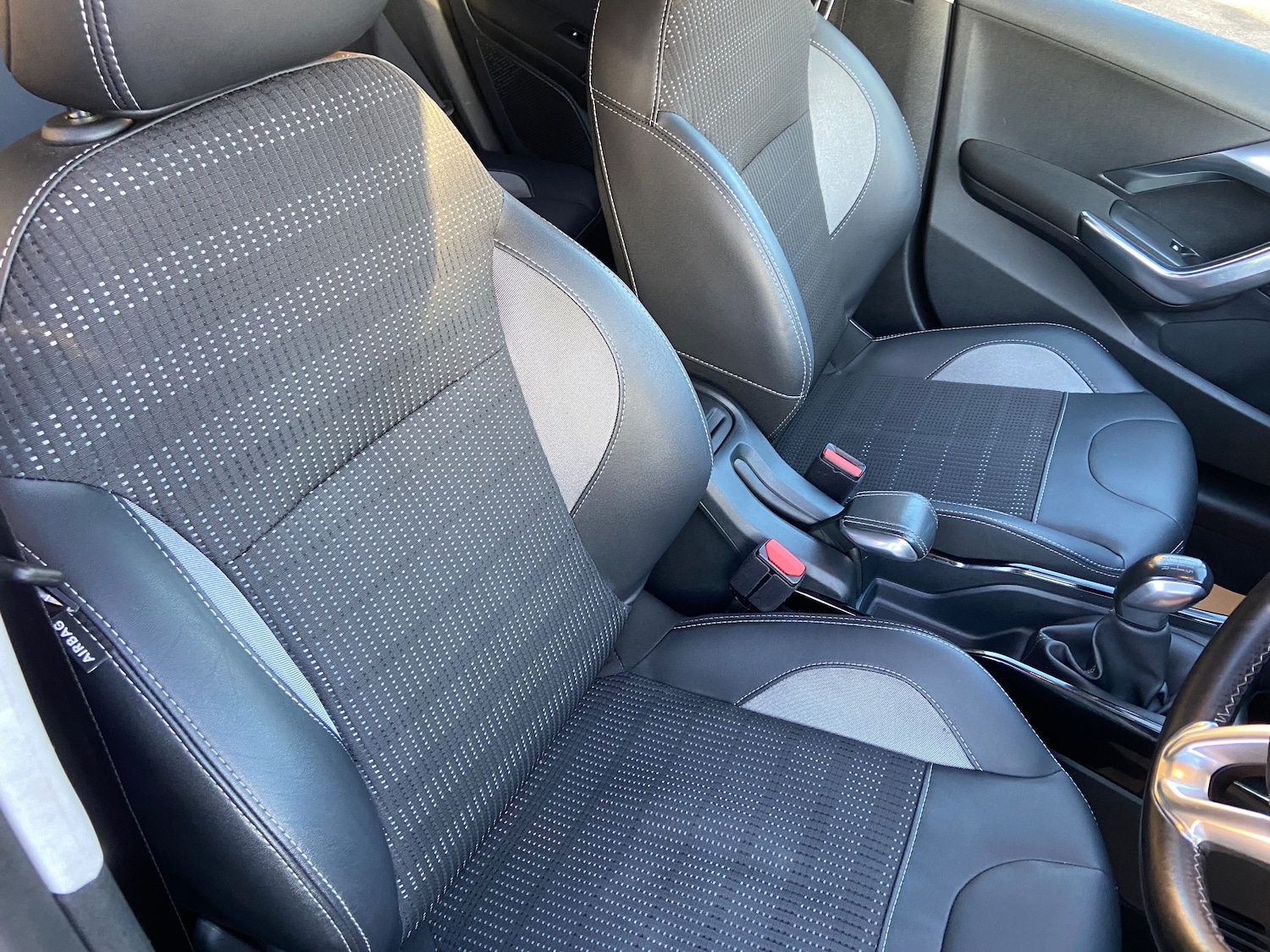 Used Peugeot 2008 2017 for sale - 77167342: Photo 32