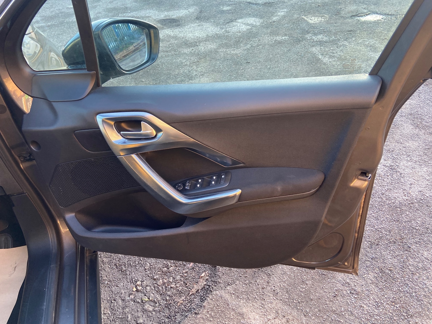 Used Peugeot 2008 2017 for sale - 77167342: Photo 34