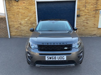 Used Land Rover Discovery Sport 2018 for sale - 79108795: Photo