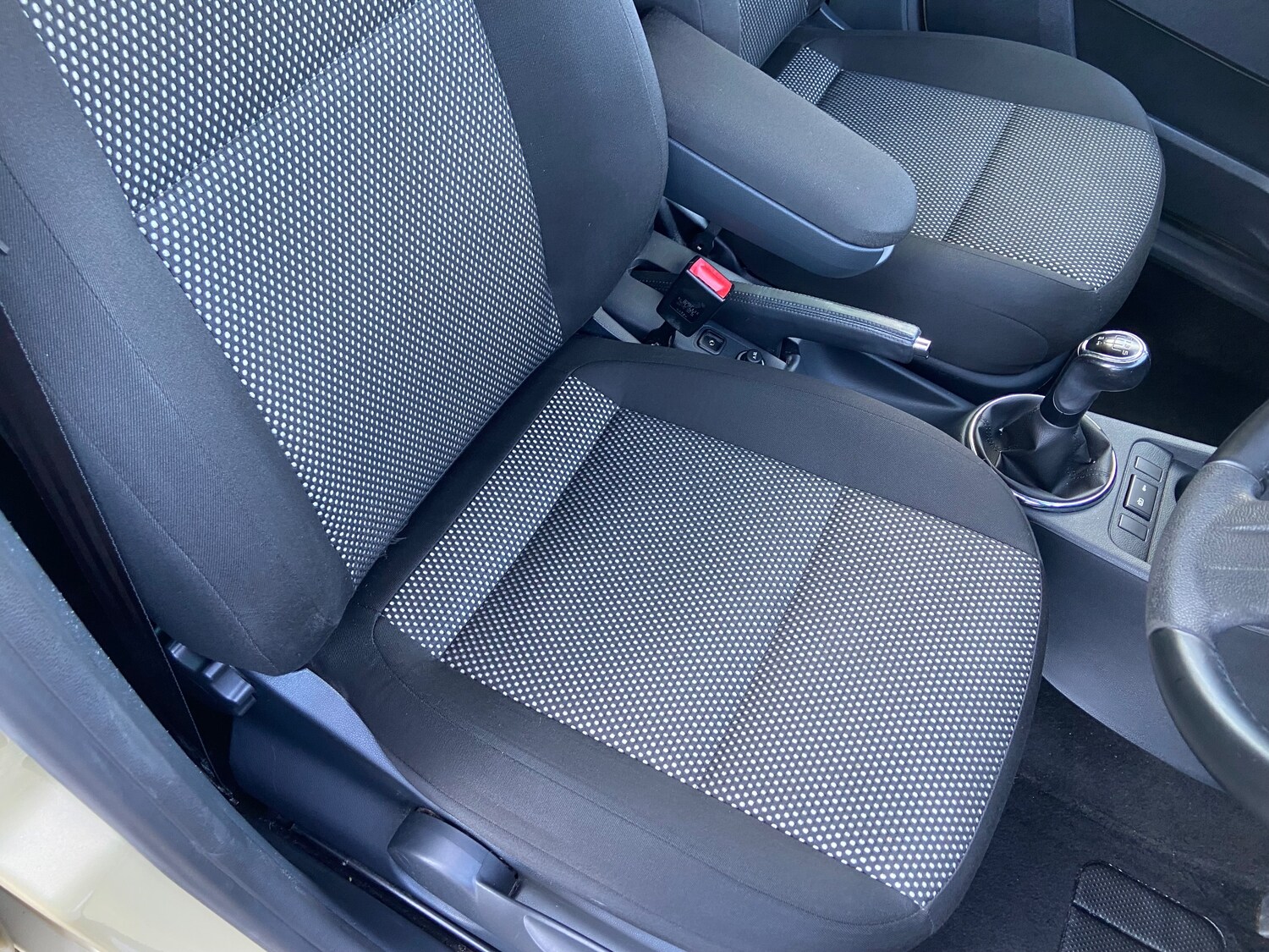 Used Skoda Fabia 2011 for sale - 78118139: Photo 37