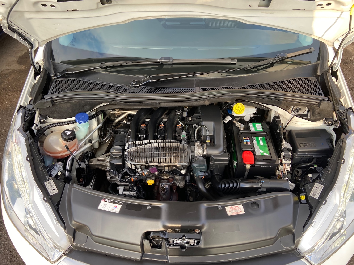 Used Peugeot 208 2015 for sale - 78118129: Photo 15