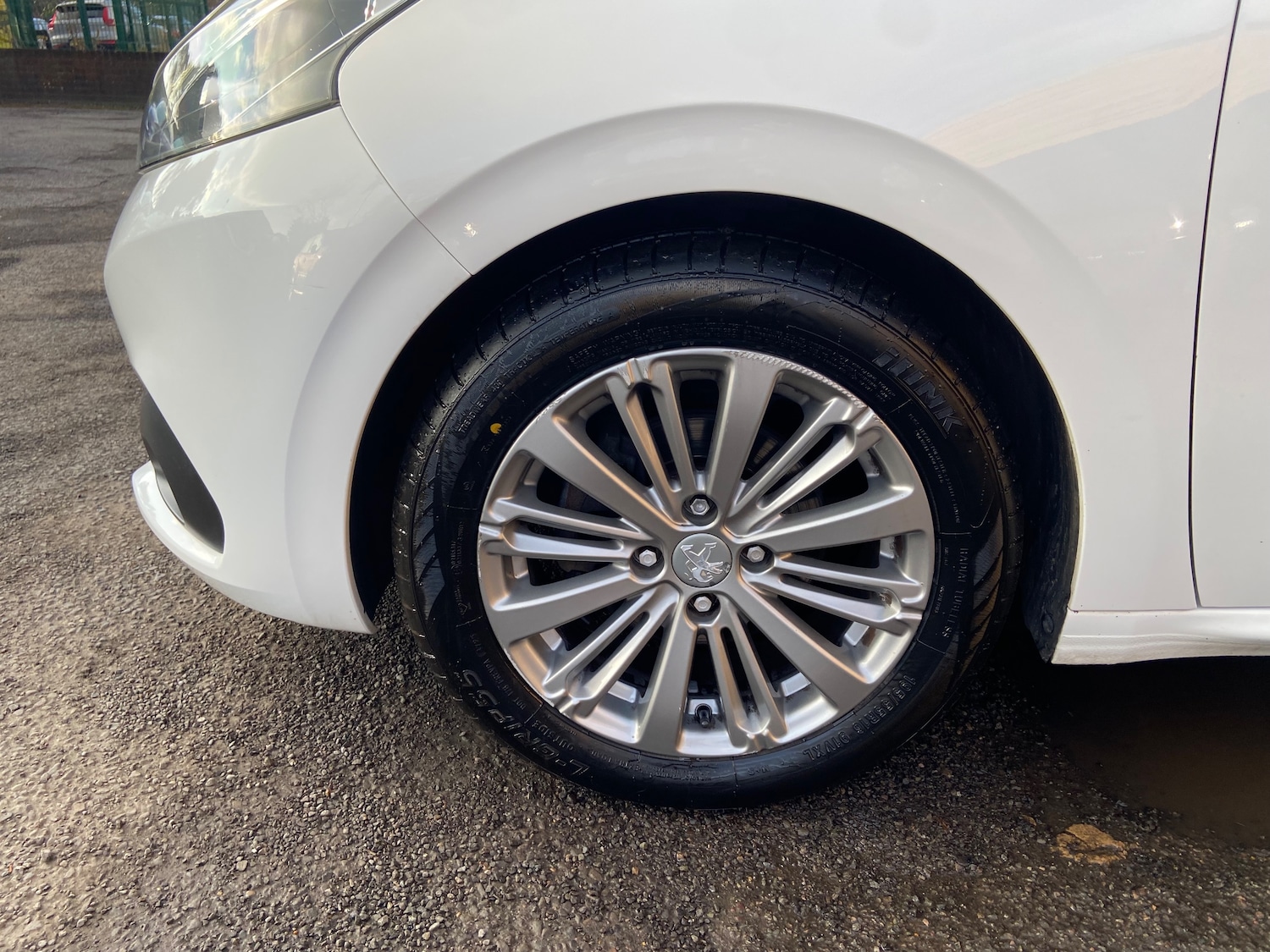 Used Peugeot 208 2015 for sale - 78118129: Photo 19