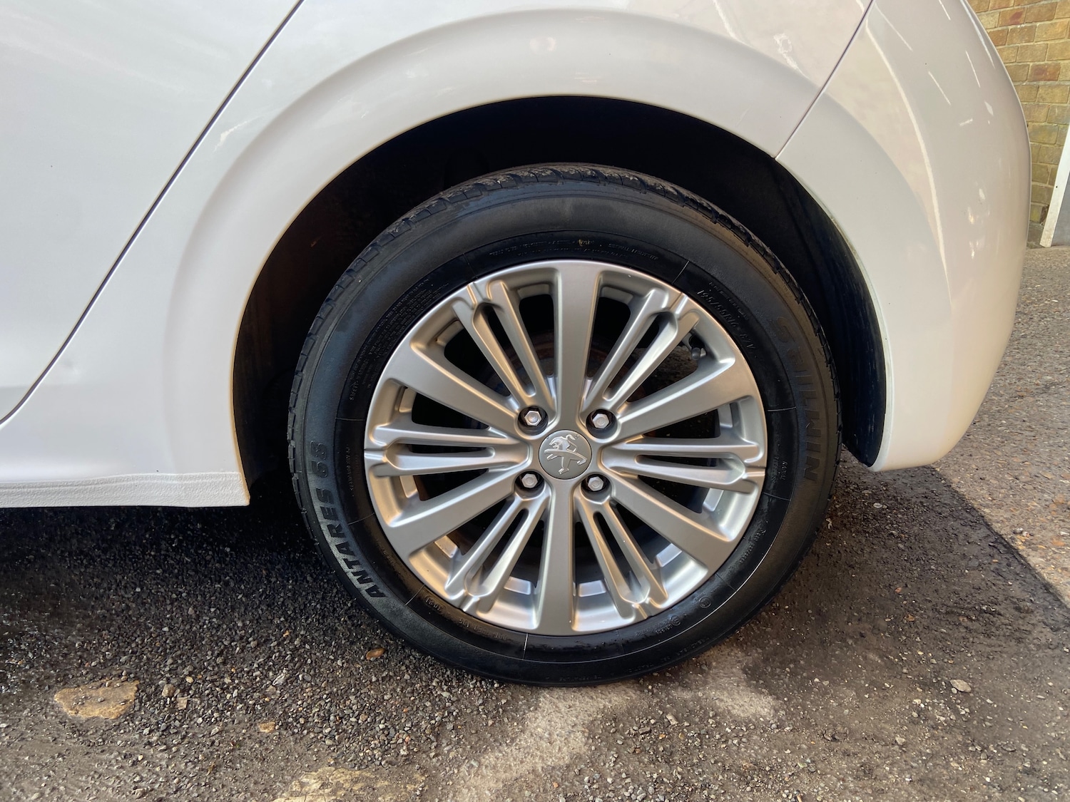 Used Peugeot 208 2015 for sale - 78118129: Photo 20