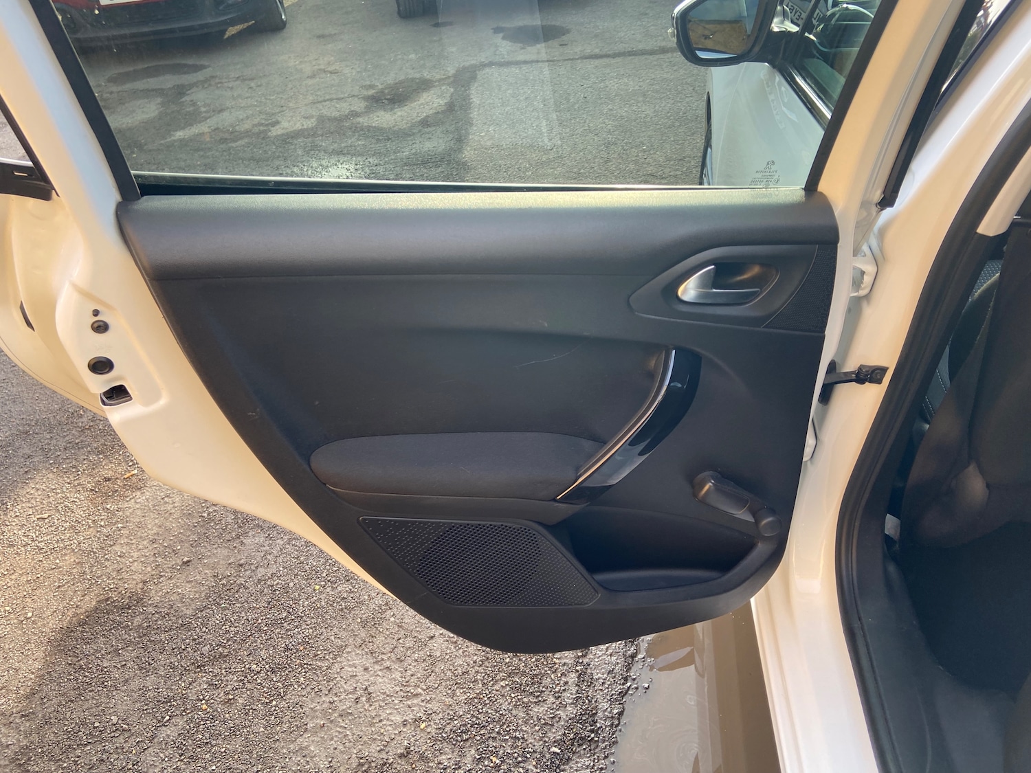 Used Peugeot 208 2015 for sale - 78118129: Photo 27