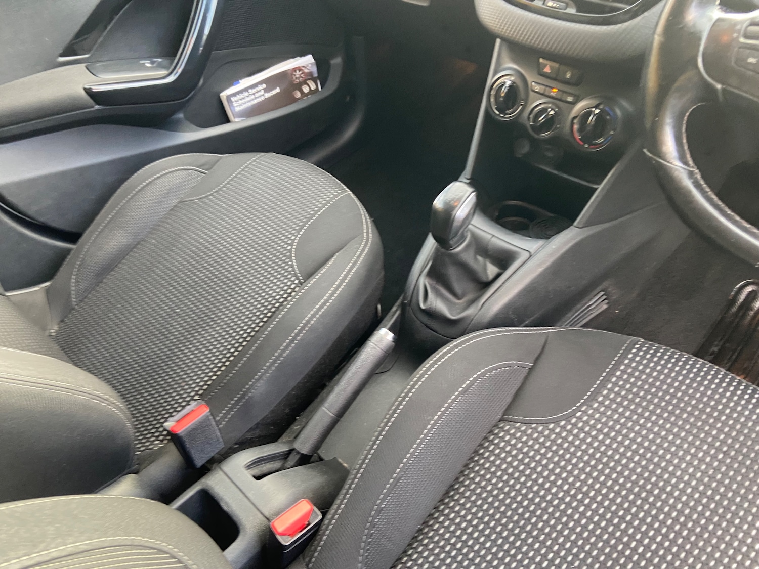 Used Peugeot 208 2015 for sale - 78118129: Photo 36