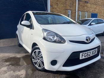 Used Toyota AYGO 2012 for sale - 76062730: Photo