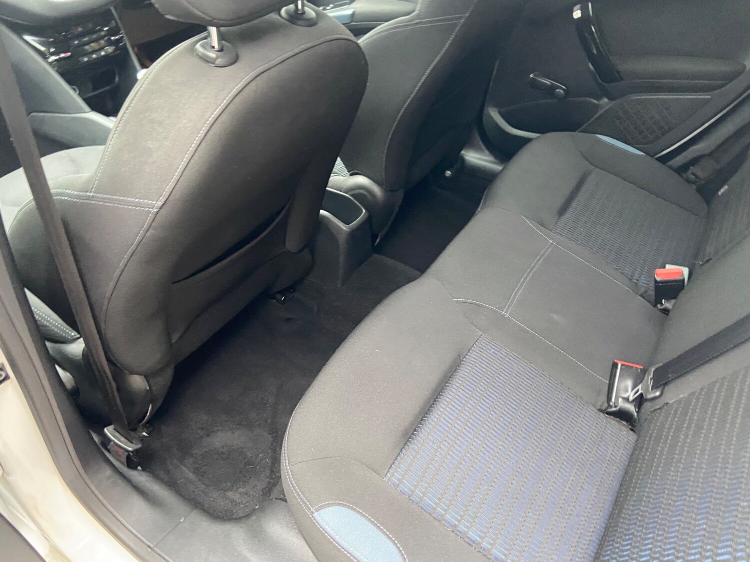 Used Peugeot 208 2012 for sale - 76341051: Photo 18