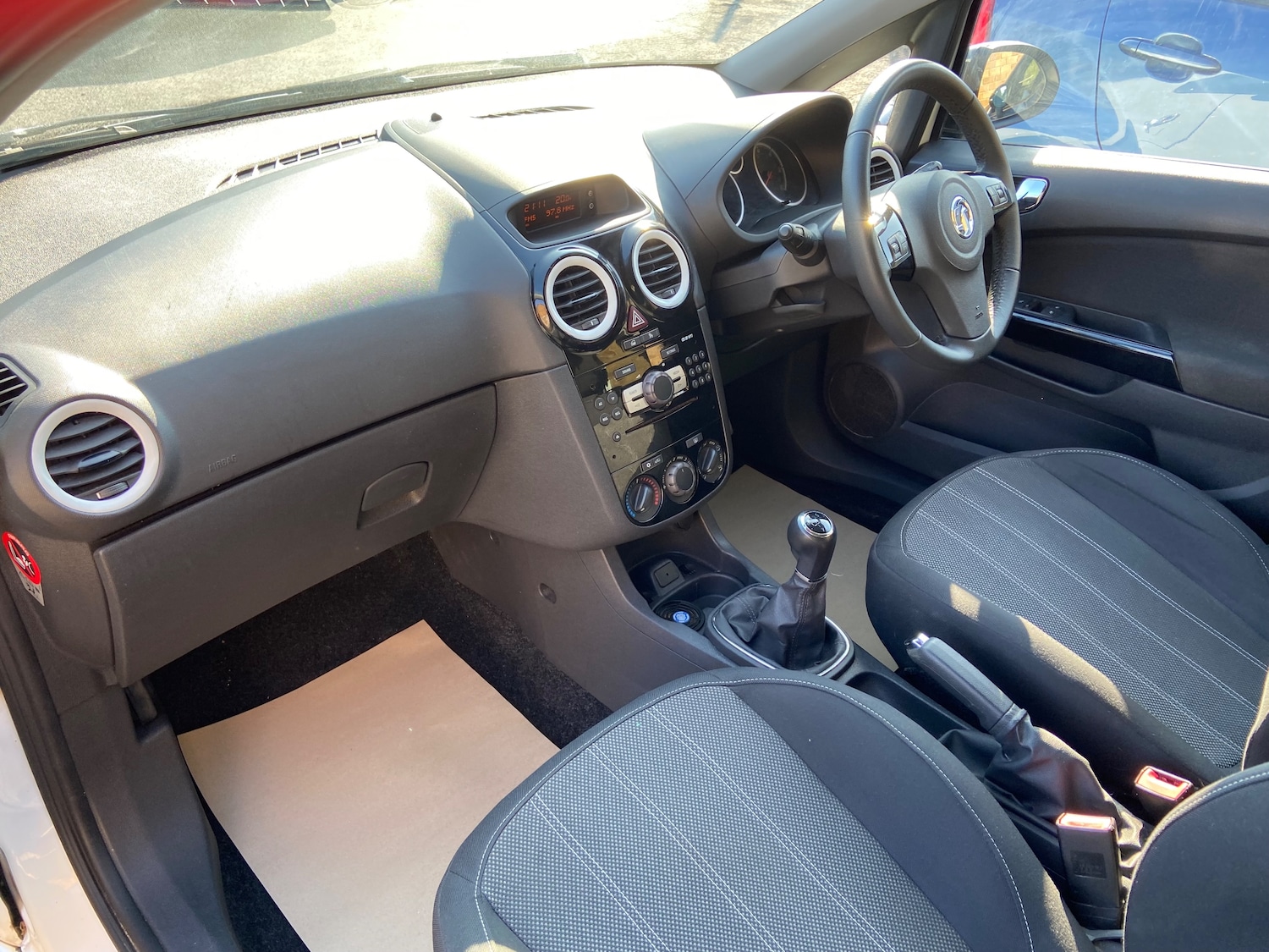 Used Vauxhall Corsa 2014 for sale - 77771430: Photo 19