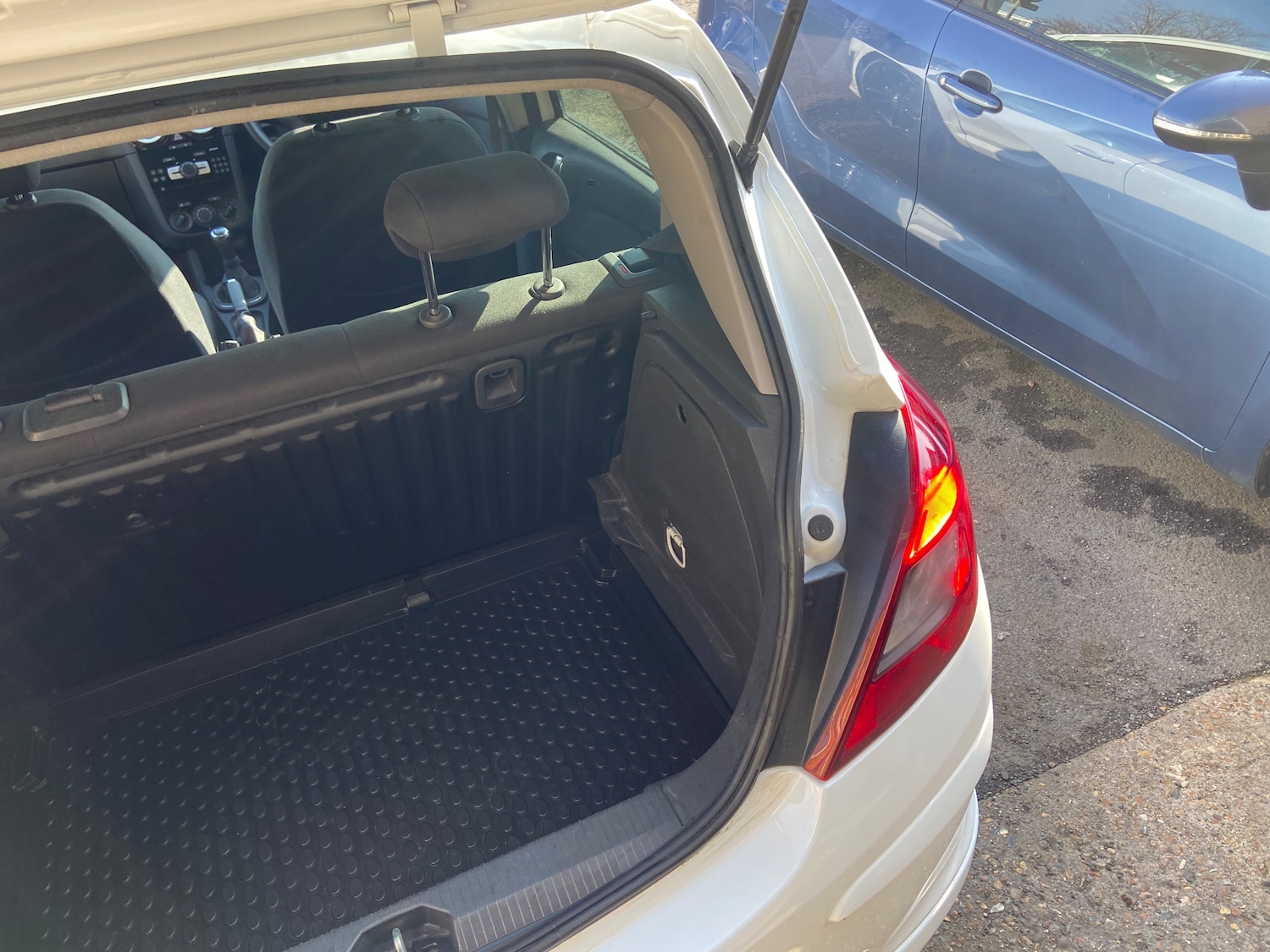 Used Vauxhall Corsa 2014 for sale - 77771430: Photo 24