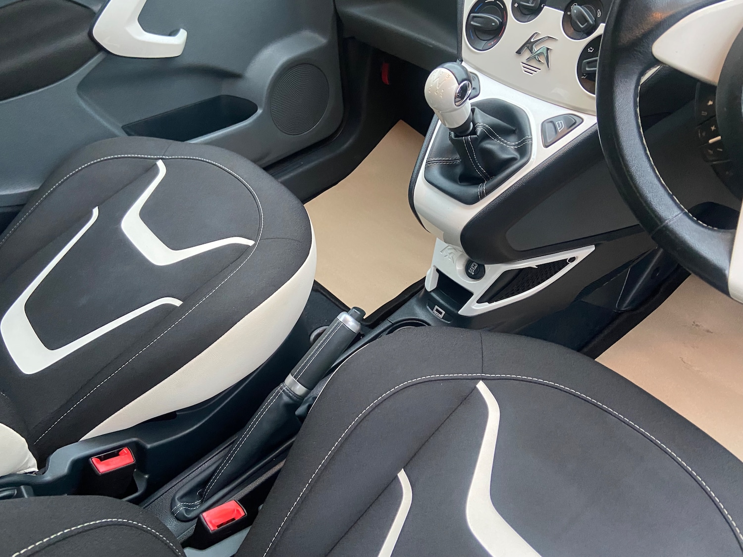 Used Ford Ka 2016 for sale - 76937652: Photo 24