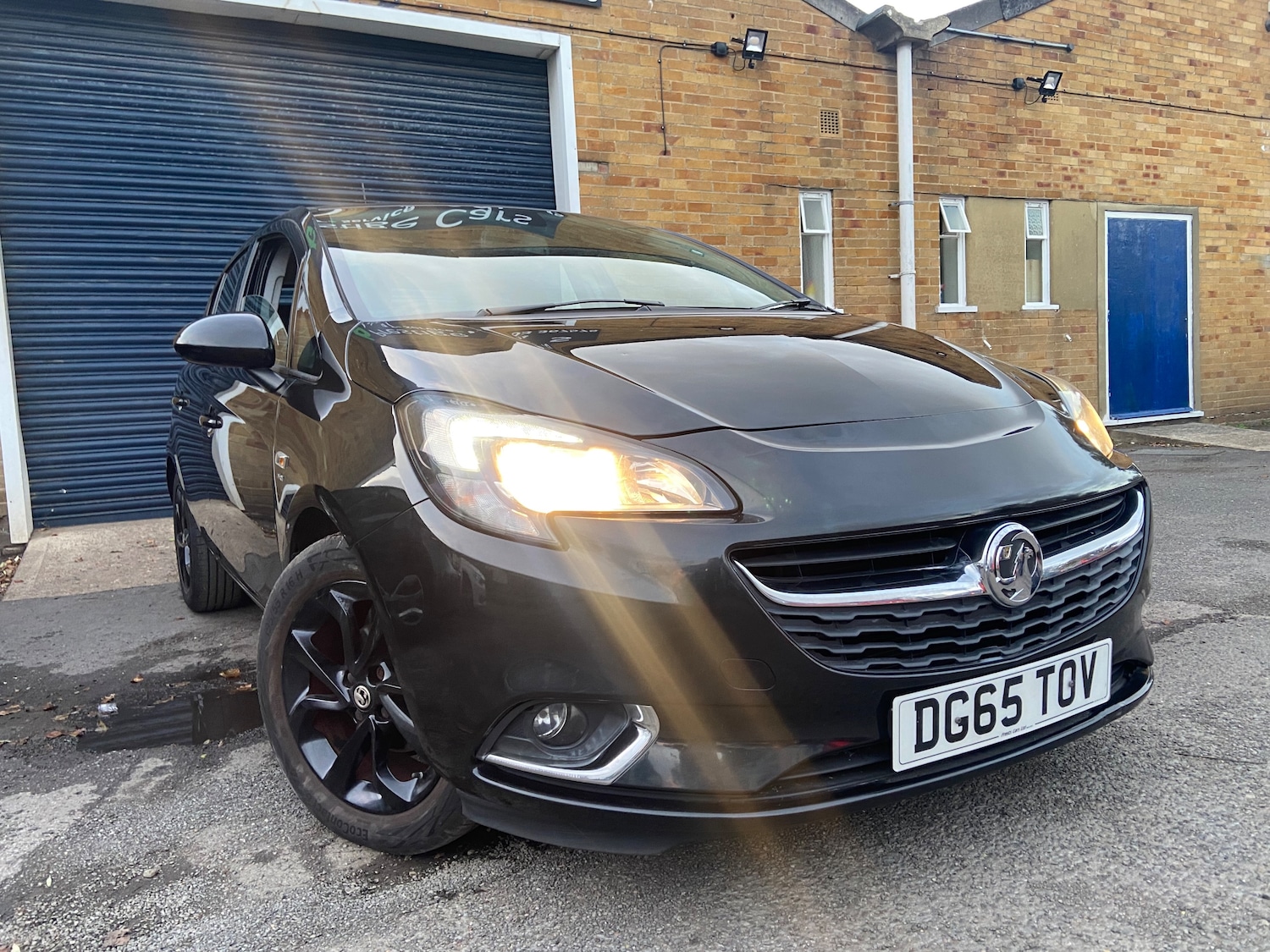 Used Vauxhall Corsa 2015 for sale - 76373337: Photo 2