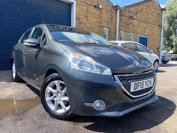 Used Peugeot 208 2015 for sale - 79392416: Photo