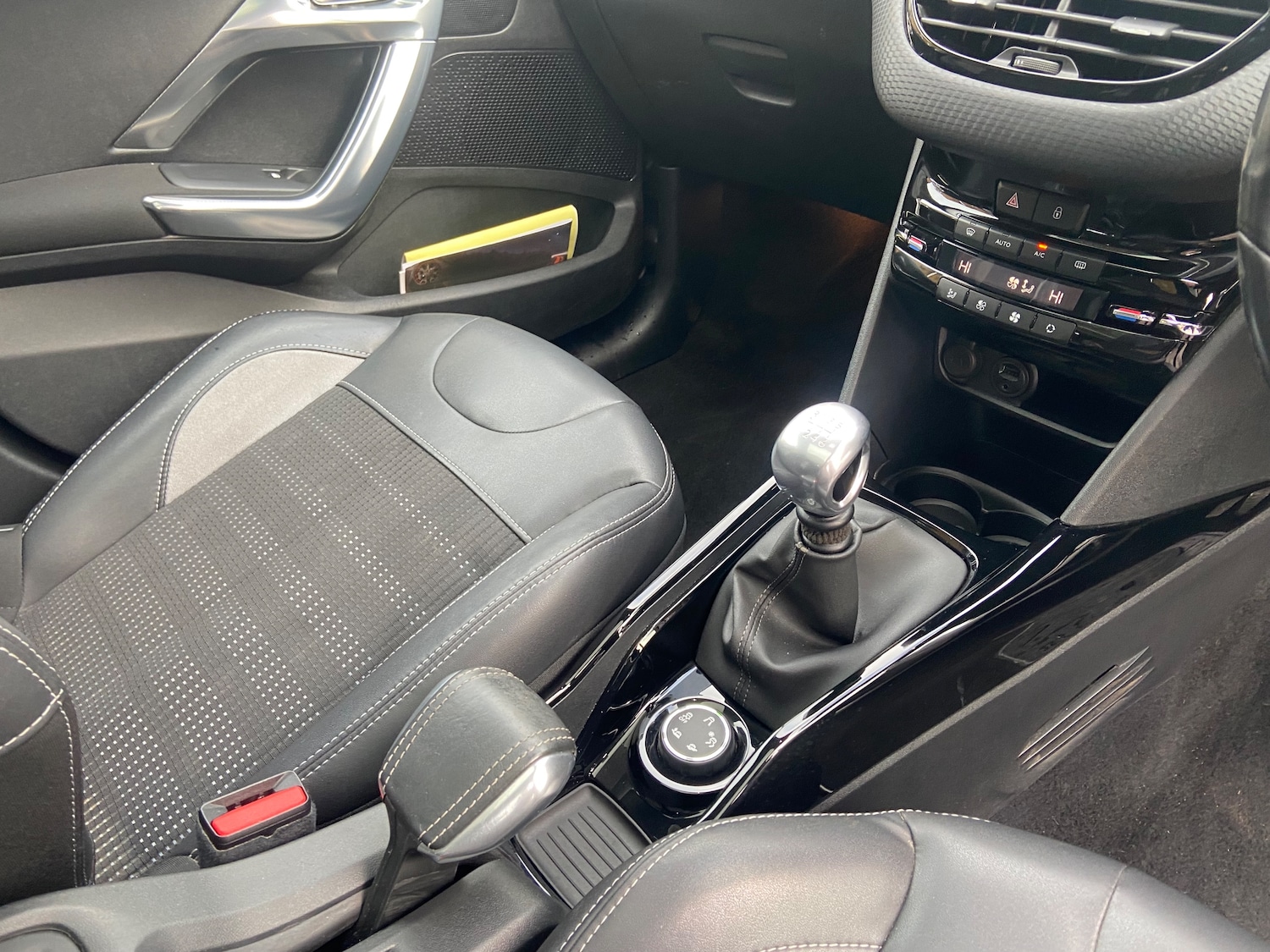 Used Peugeot 2008 2016 for sale - 76851355: Photo 24