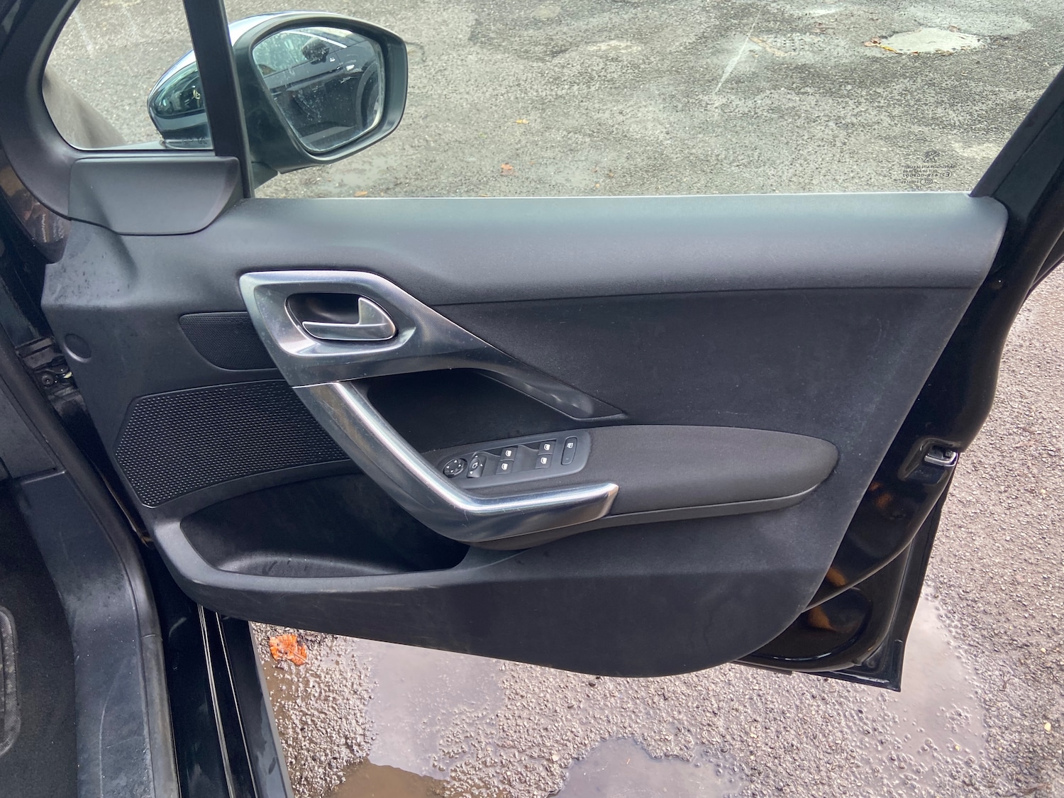 Used Peugeot 2008 2016 for sale - 76851355: Photo 27