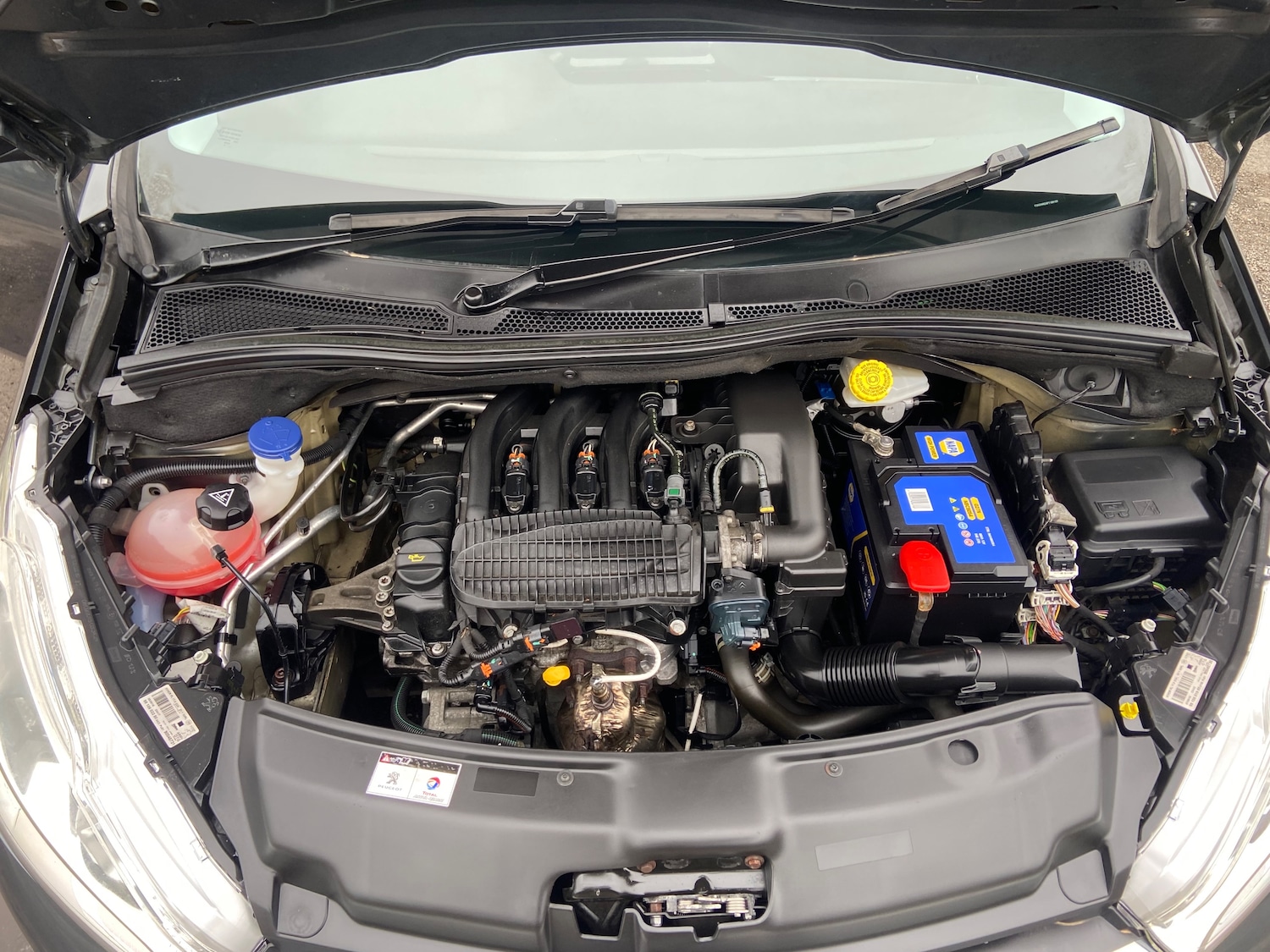 Used Peugeot 208 2015 for sale - 77855819: Photo 16