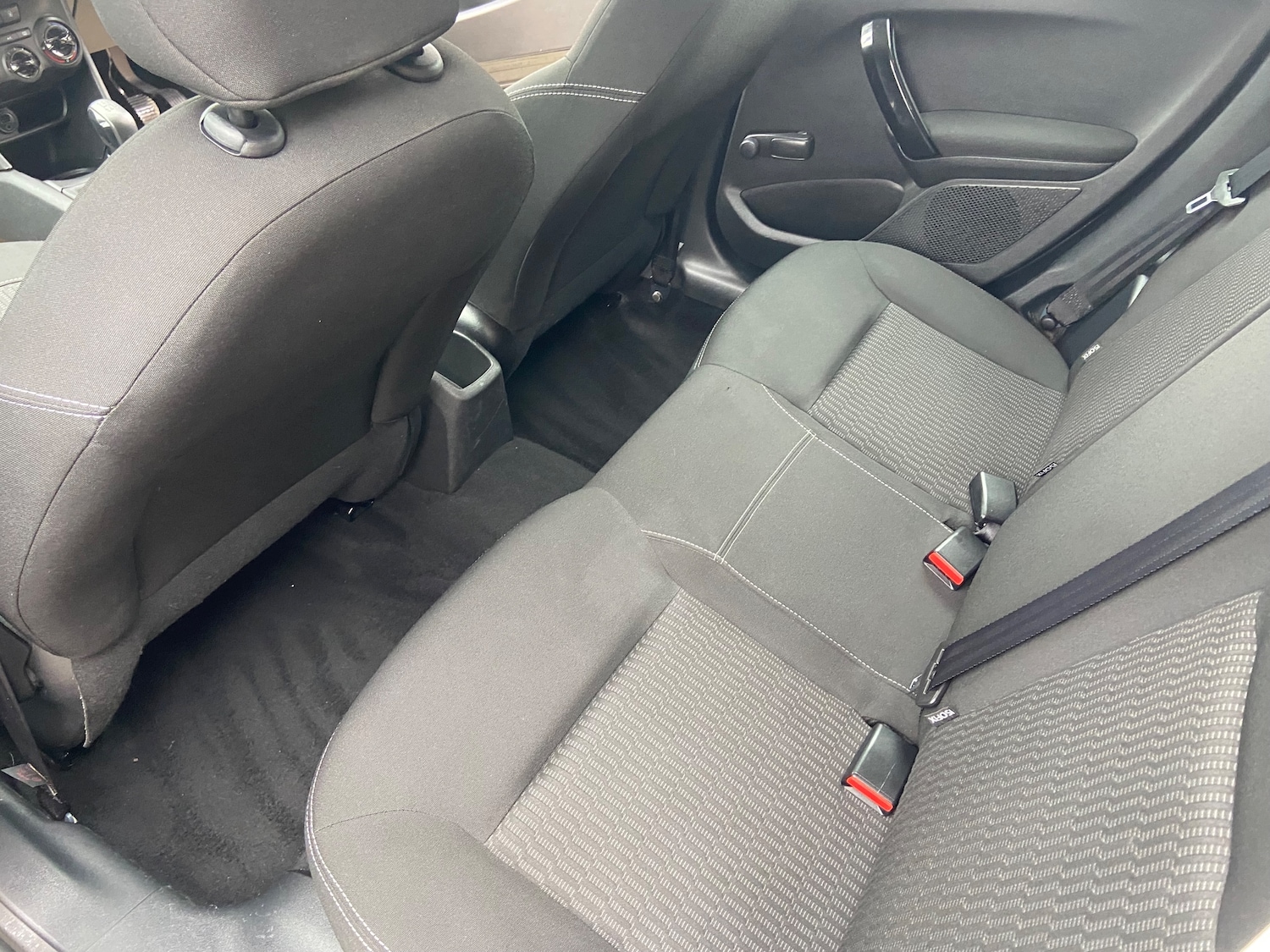 Used Peugeot 208 2015 for sale - 77855819: Photo 22