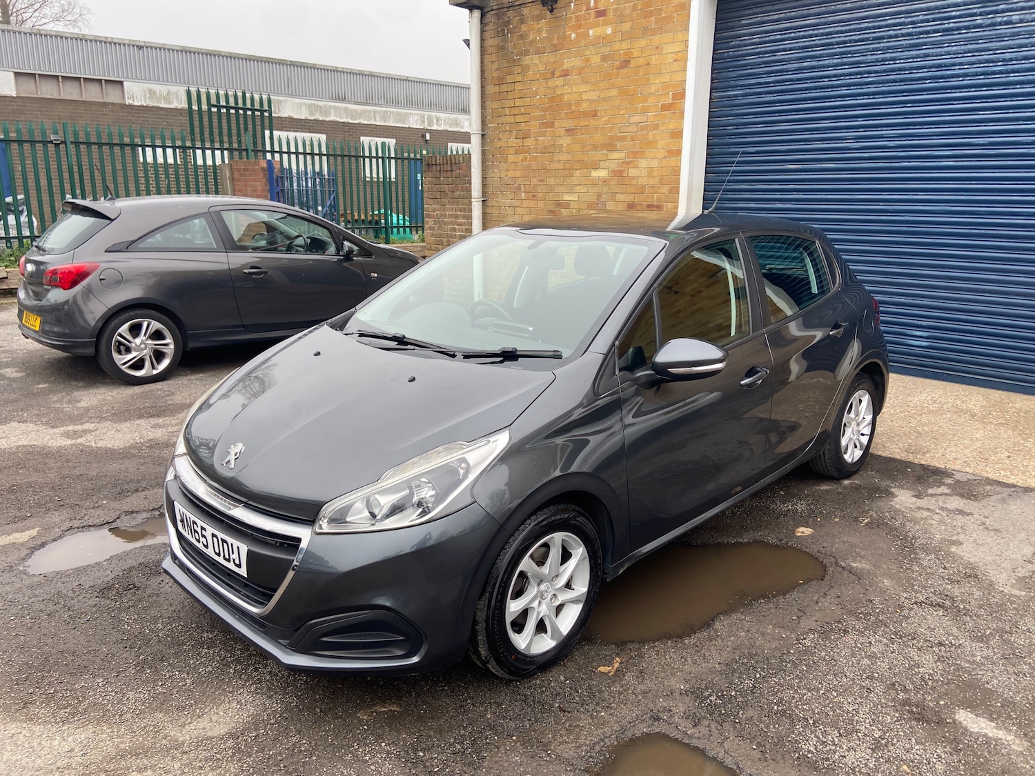 Used Peugeot 208 2015 for sale - 77855819: Photo 4