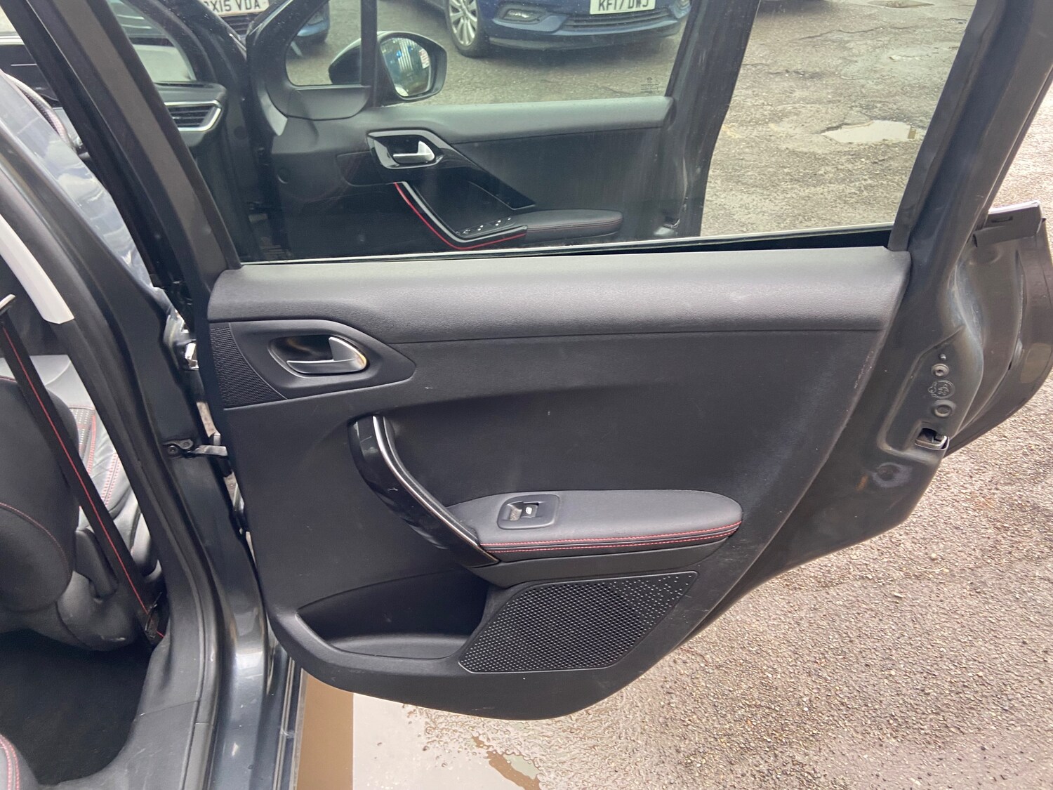 Used Peugeot 208 2016 for sale - 77529279: Photo 29