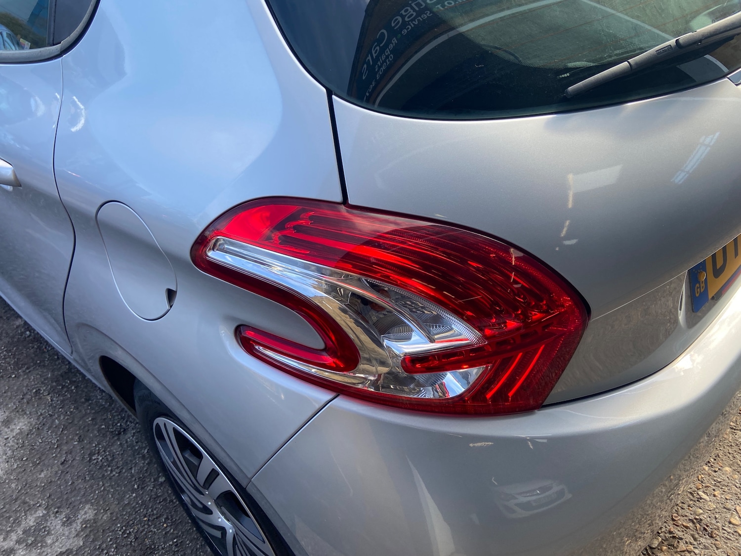 Used Peugeot 208 2012 for sale - 77743435: Photo 12