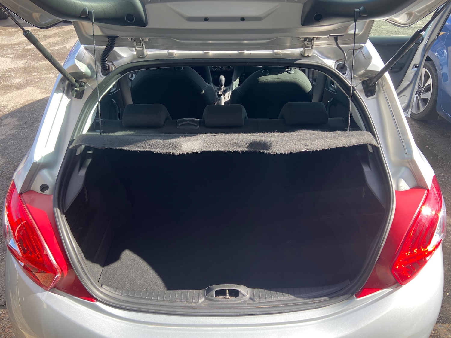 Used Peugeot 208 2012 for sale - 77743435: Photo 26