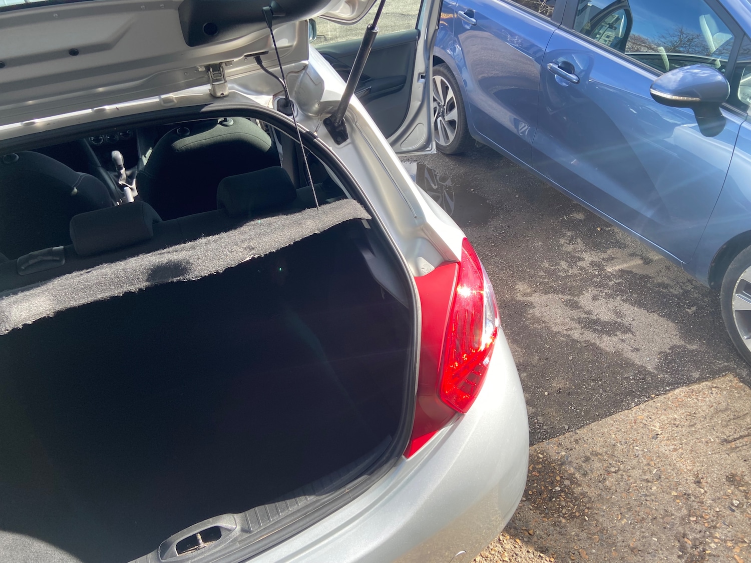 Used Peugeot 208 2012 for sale - 77743435: Photo 27